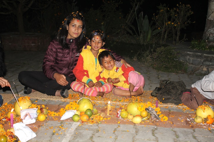 Niru and Alisha enjoyed a Mja Puja visit from their big sister Sharada.